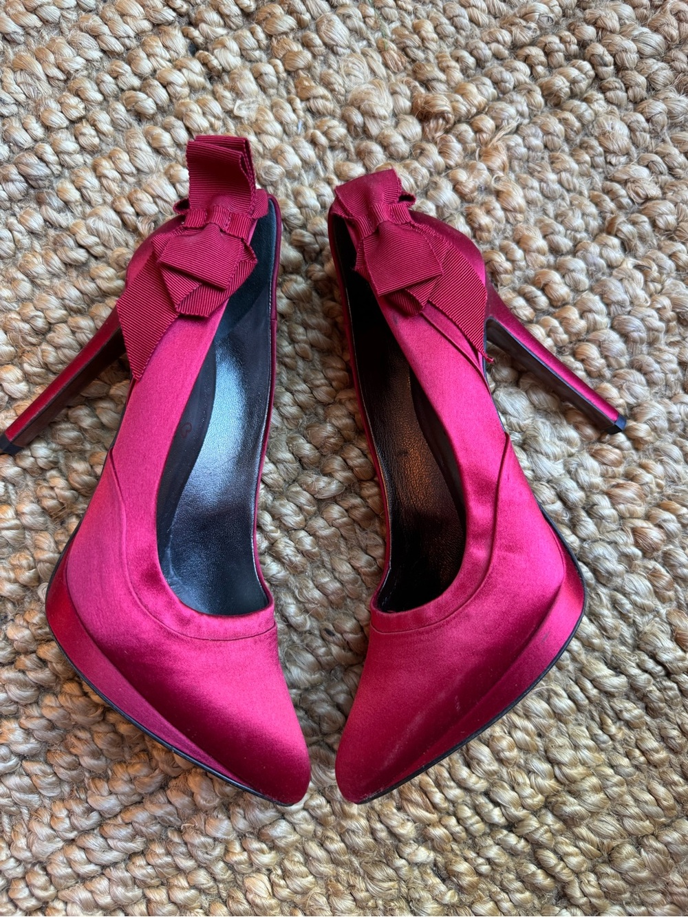 Lanvin Paris Pink Satin Bow Back Pumps Heels Size 37.5 Made in Italy